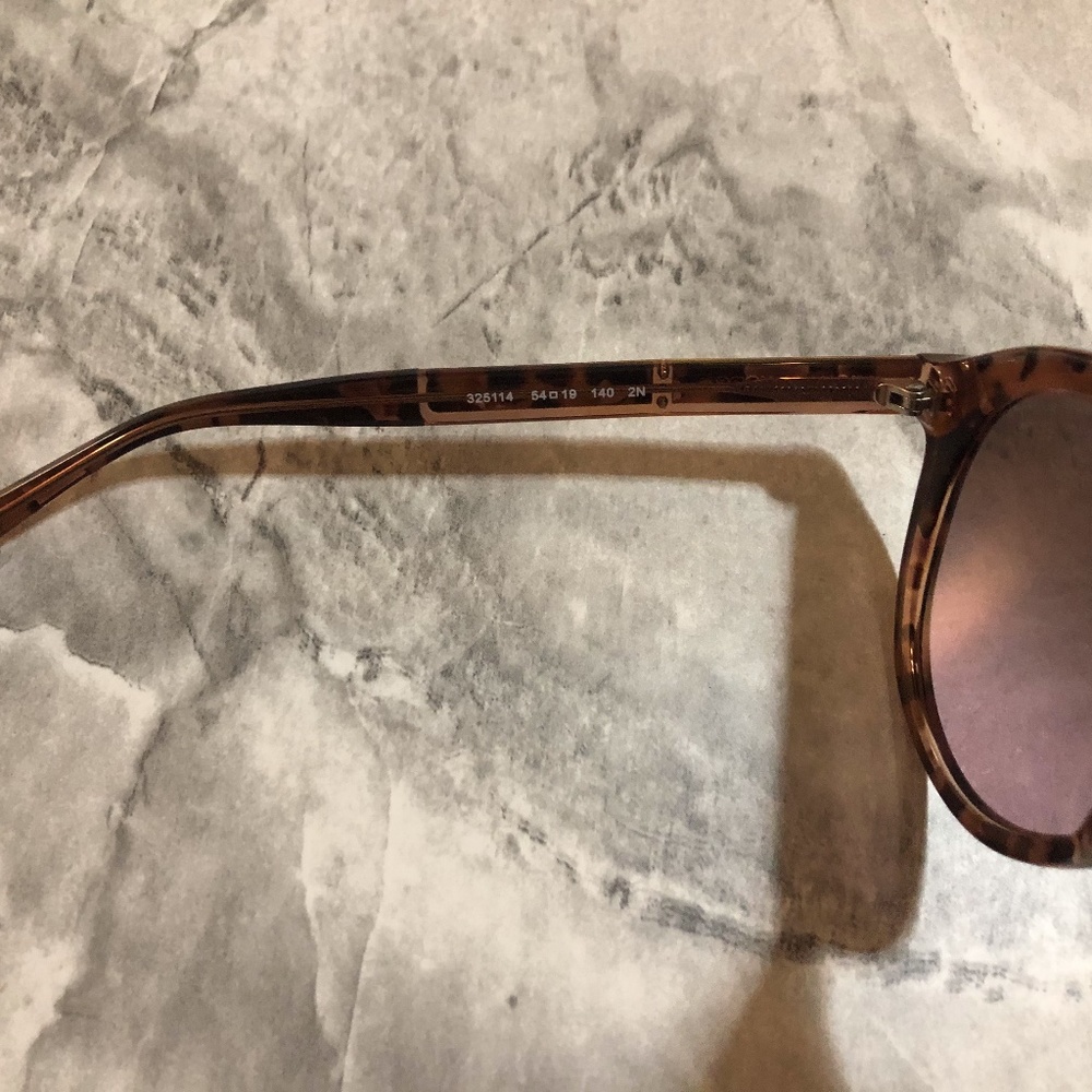 New Michael Kors 2048 (Mae) Sunglasses - Picture 5 of 5